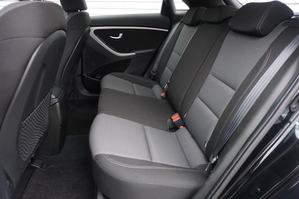 Hyundai I 30 1.6 gdi i-vision automaat / climate / navi / cruise controle /