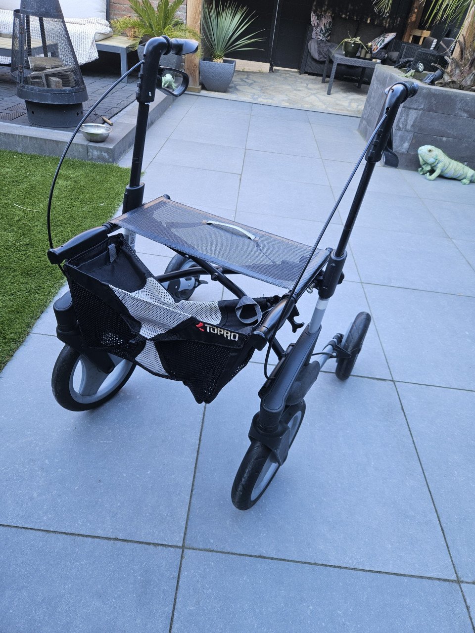 In zeer nette staat, mooie Rollator Topro Olympos incl topro tas maat S...