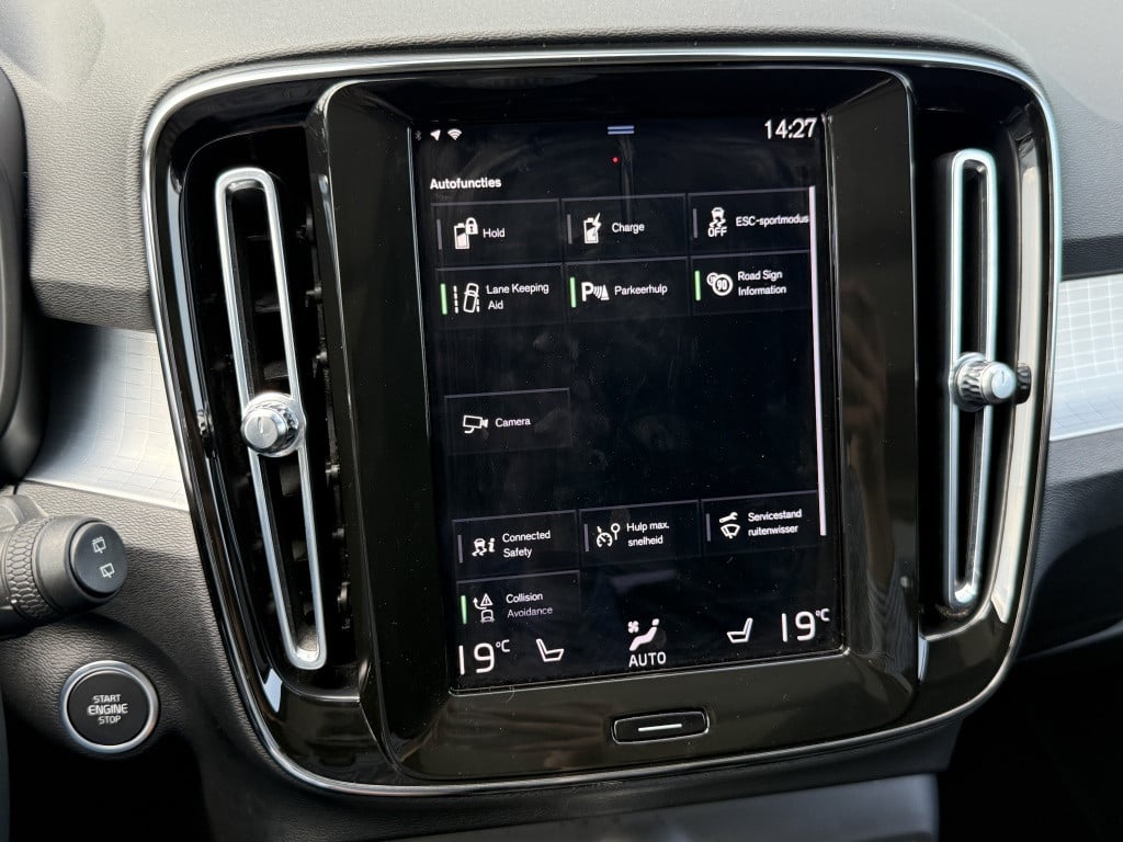 Volvo XC40 t4 211pk recharge inscription exp| panodak| camera| stoel+stuur.