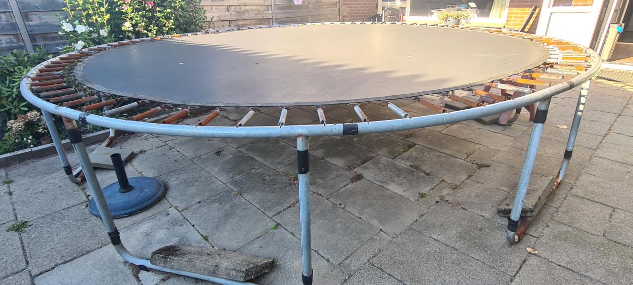 Trampoline gratis