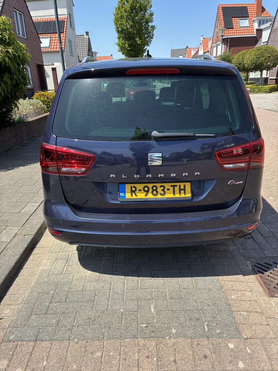 Seat Alhambra FR line 7 pers blauw metallic