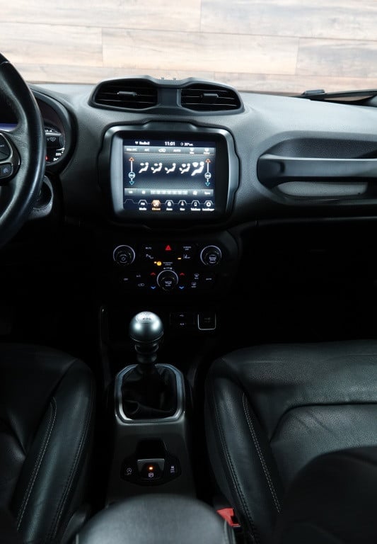 Jeep Renegade 1.0t | cruise | camera | led |