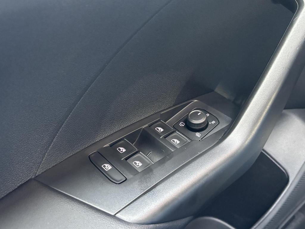 Volkswagen T-cross 1.5 tsi style afneembare trekhaak!