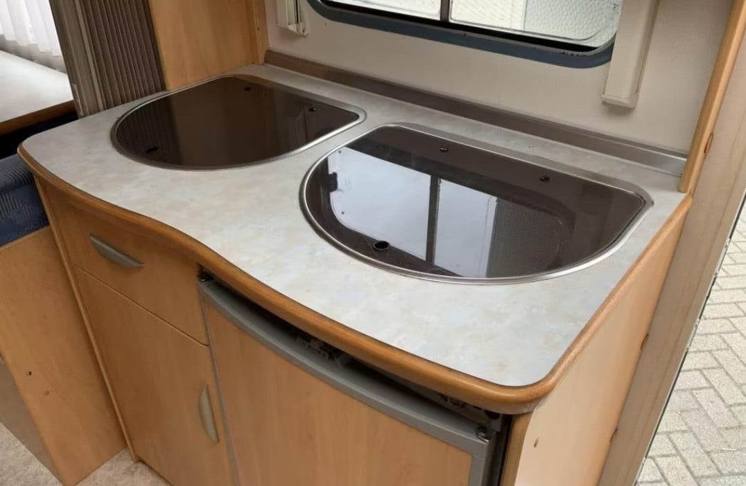 Fendt caravan 5 persoons met stapelbed