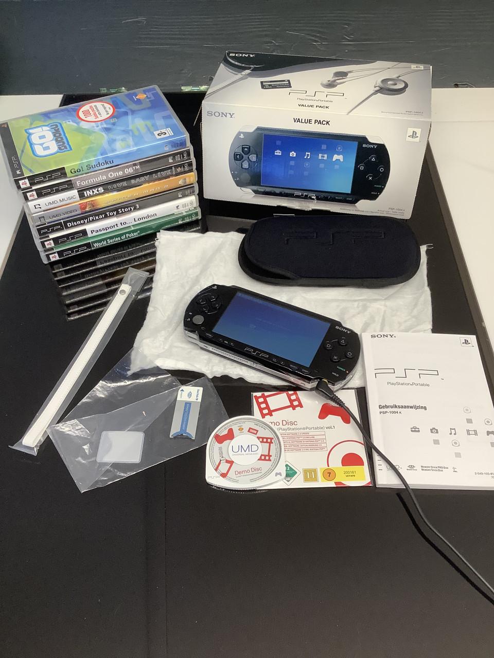 PlayStation Sony PSP compleet in doos met veel spellen.