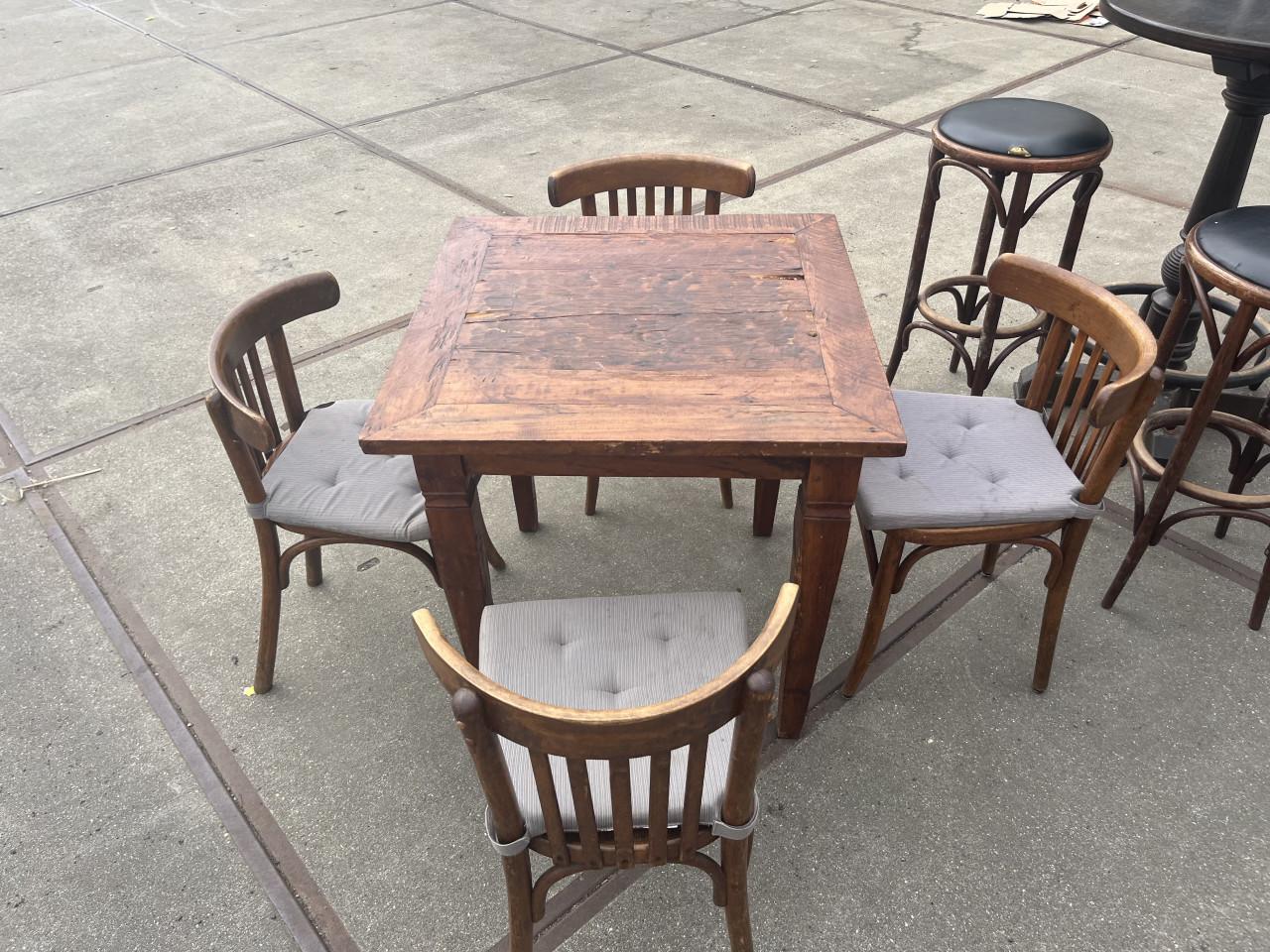 Partij horeca tafels, stoelen en statafels teakhout te koop