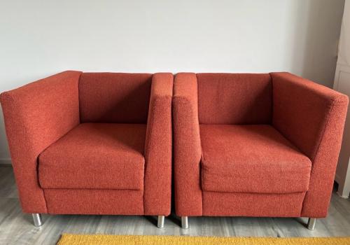 Twee comfortabele fauteuils in goede staat