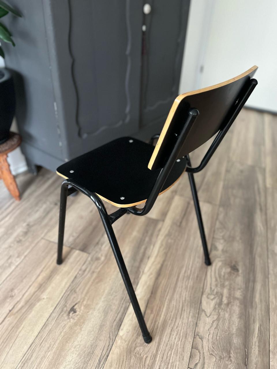 Houten schoolstoel zwart eetkamer stoel