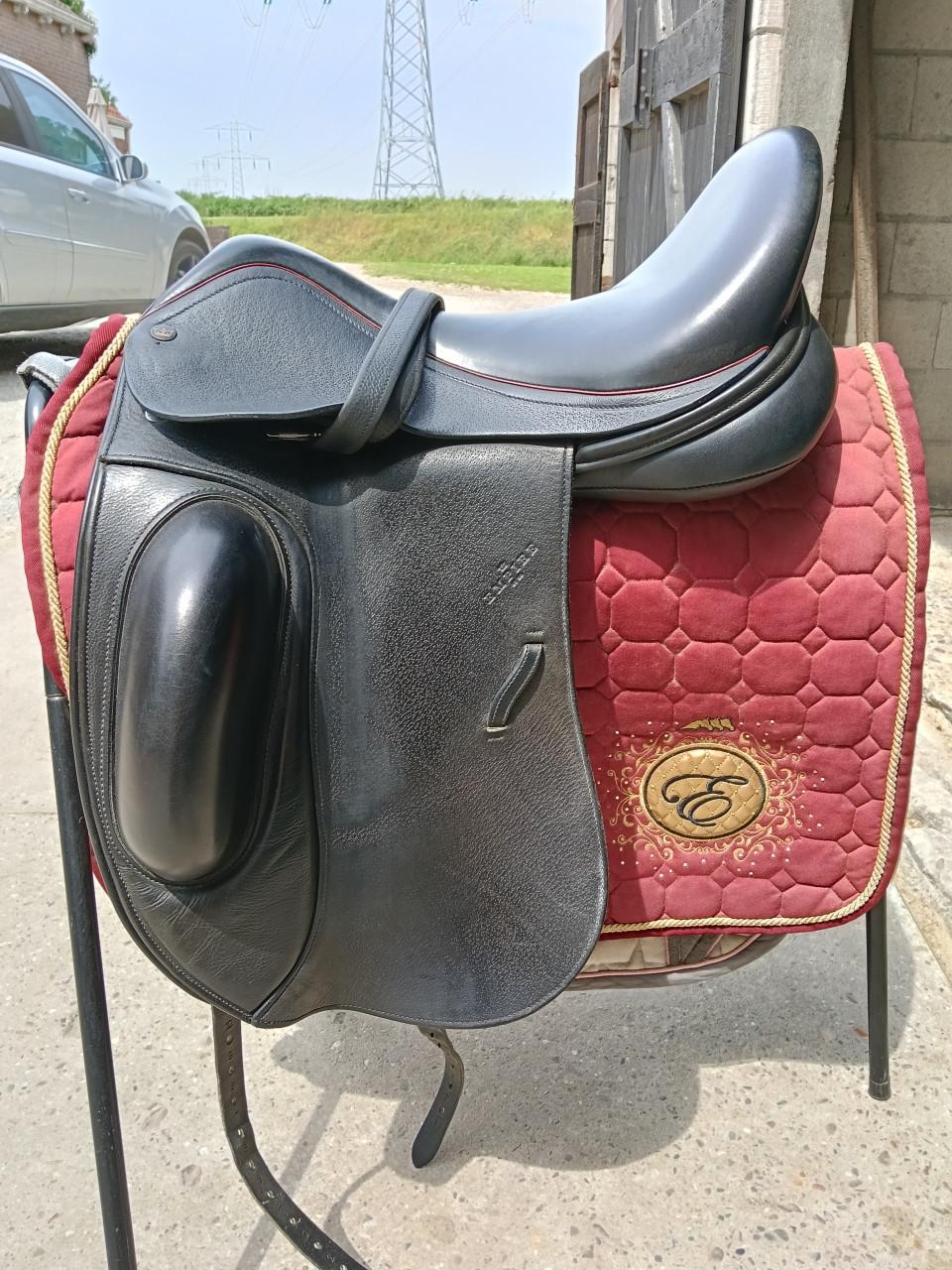 Empire Avanti dressuur zadel