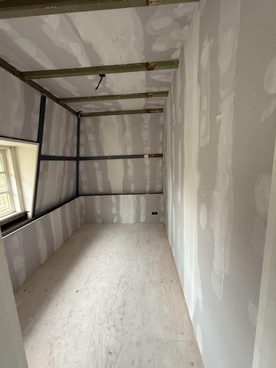 ✅ nadien smeren Stukadoor Tel. 0685004348