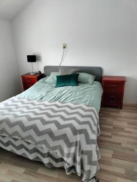 Bed IKEA SLATTUM 140x200cm