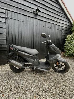 Kymco Super 8 R Scooter 45 km/u | 2025 | 2.767 km | 2 jaar garantie