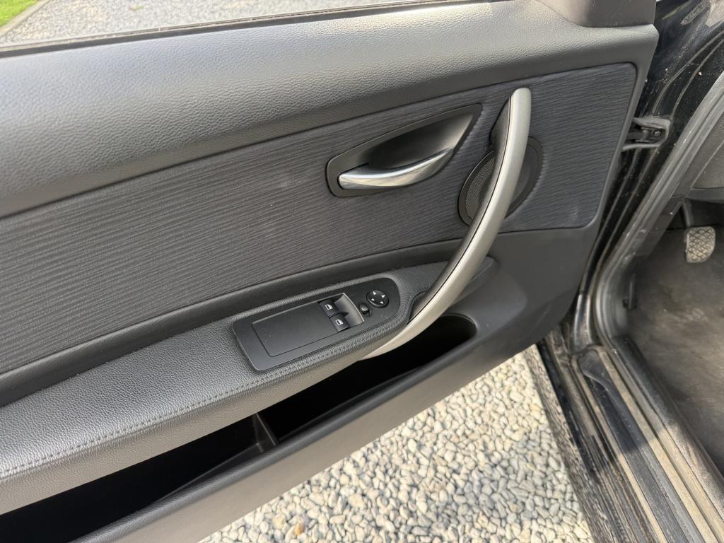 BMW 1 Serie 116i 2.0 122pk executive 3-drs