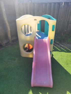 Speelhuisje little tikes