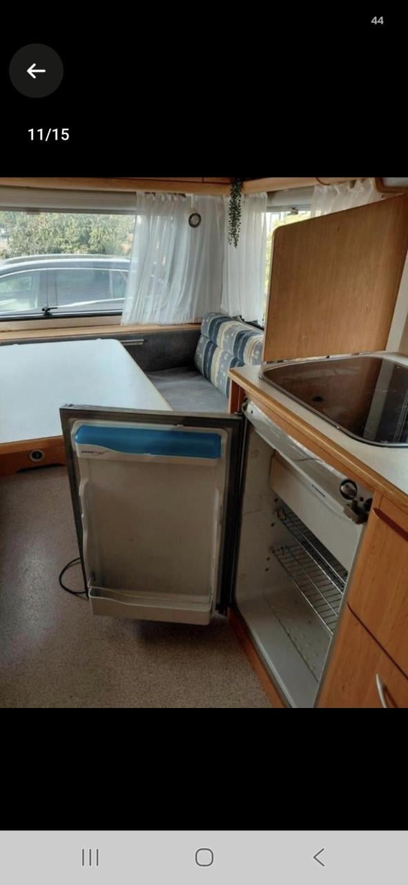 Knaus Blue Line 400 TK uit 2002 met voortent