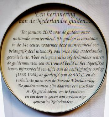 Metalen doos 2001 herdenkings set met munten