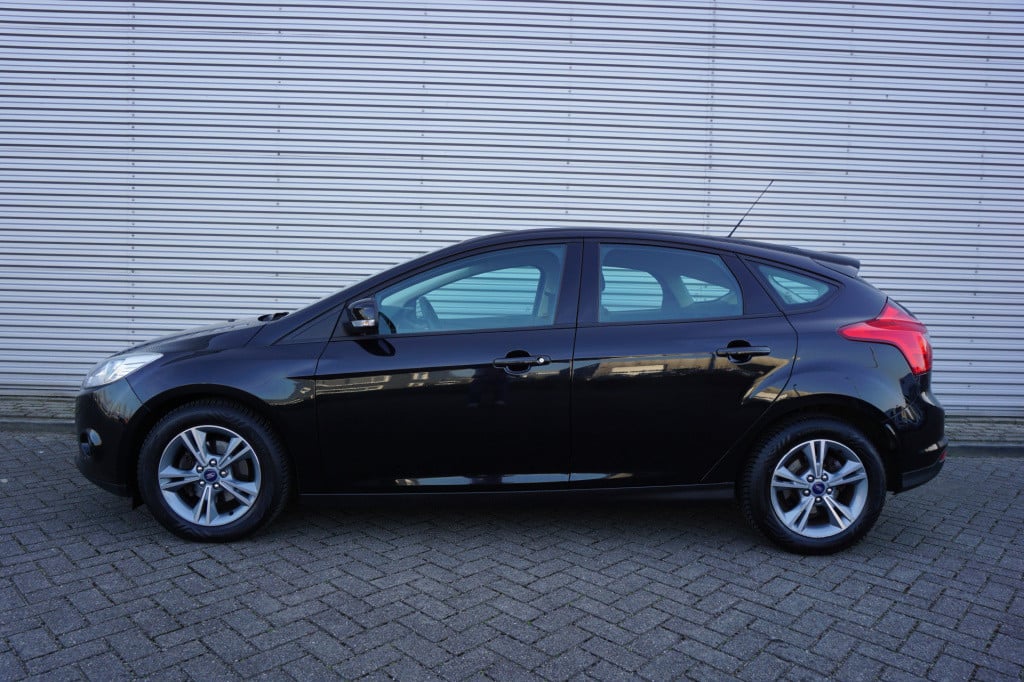 Ford Focus 1.0 ecoboost edition airco / cruise / elektr. ramen / lm velgen 