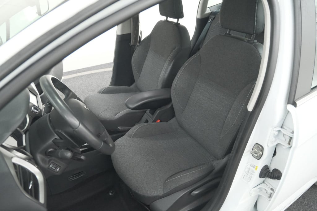 Citroen C3 puretech 82 selection | trekhaak | apple carplay | parkeersensor