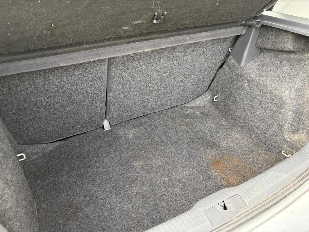 Volkswagen Polo 1.4-16v comfortline/jaar apk/airco/cruise control/