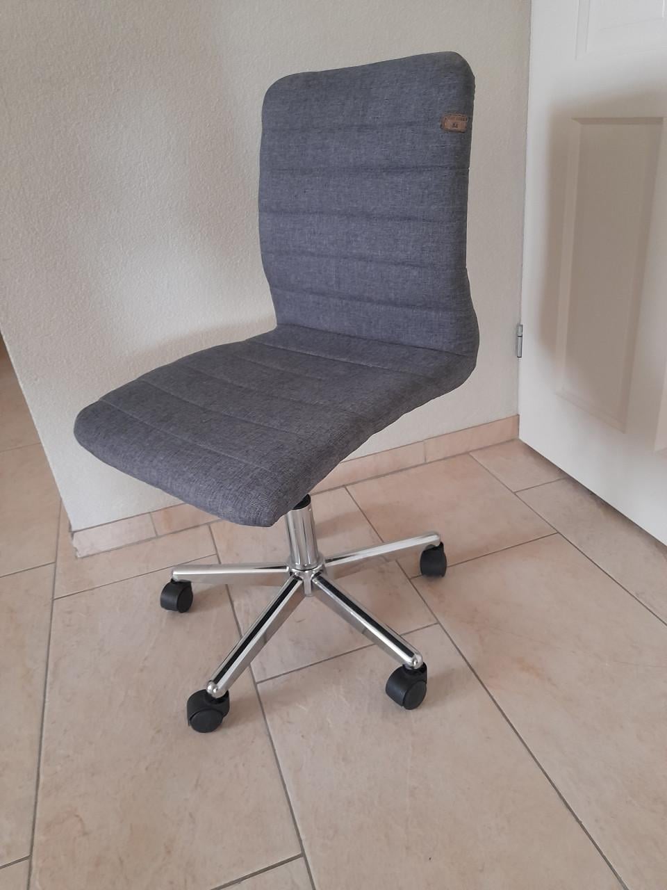 Mooie bureaustoel (in goede staat )