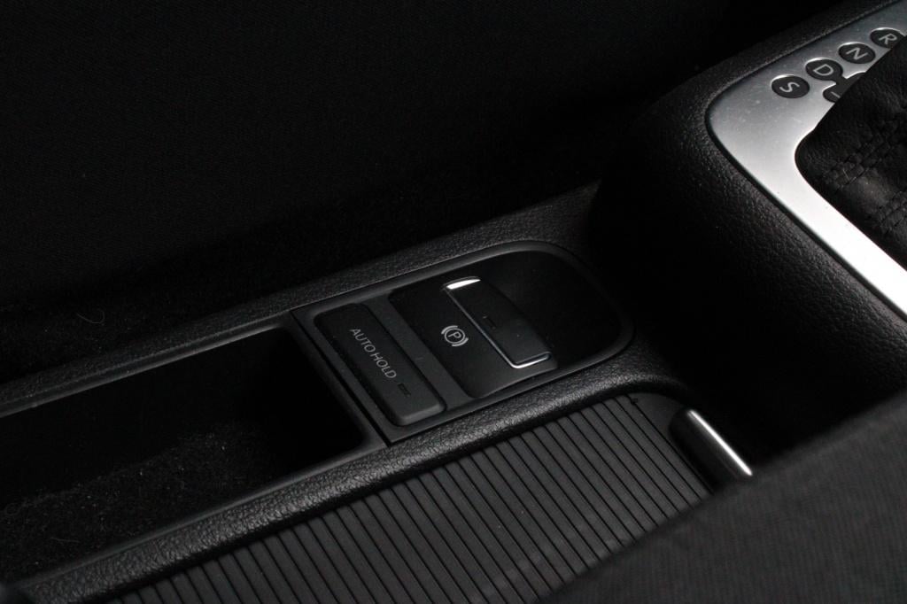 Volkswagen Tiguan 1.4 tsi sport&style + trekhaak electrisch wegklapbaar