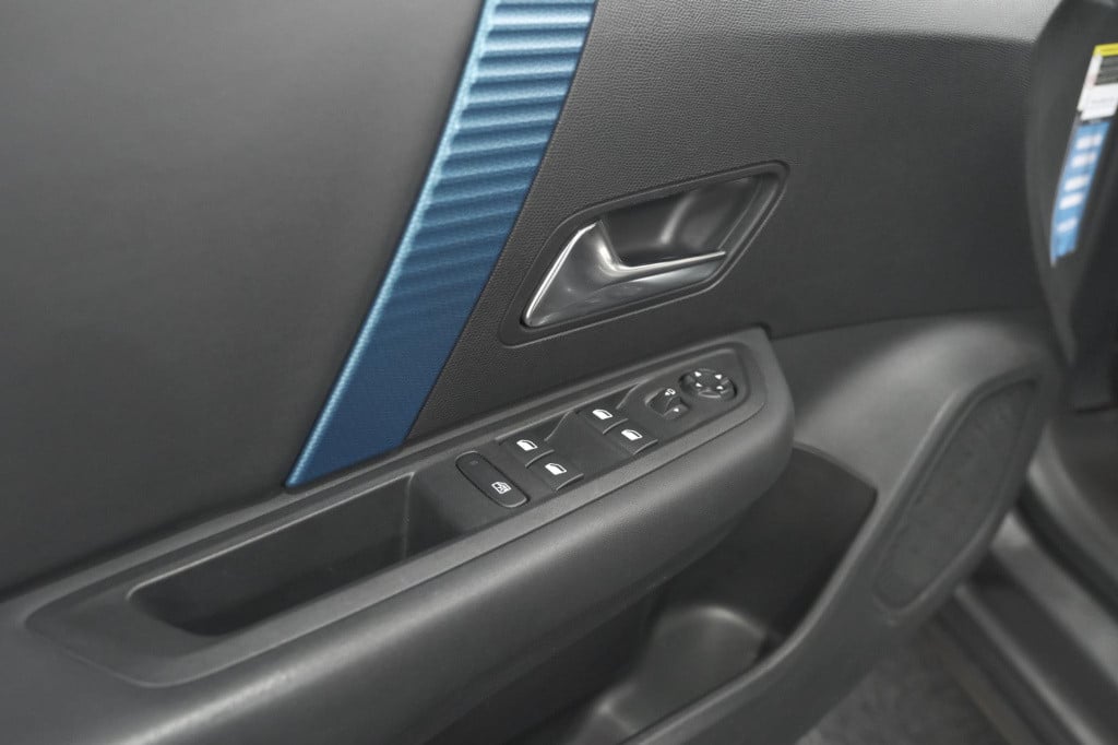 Citroen Ë-c4 shine 50 kwh | elektrisch panoramadak | camera | adaptieve cru