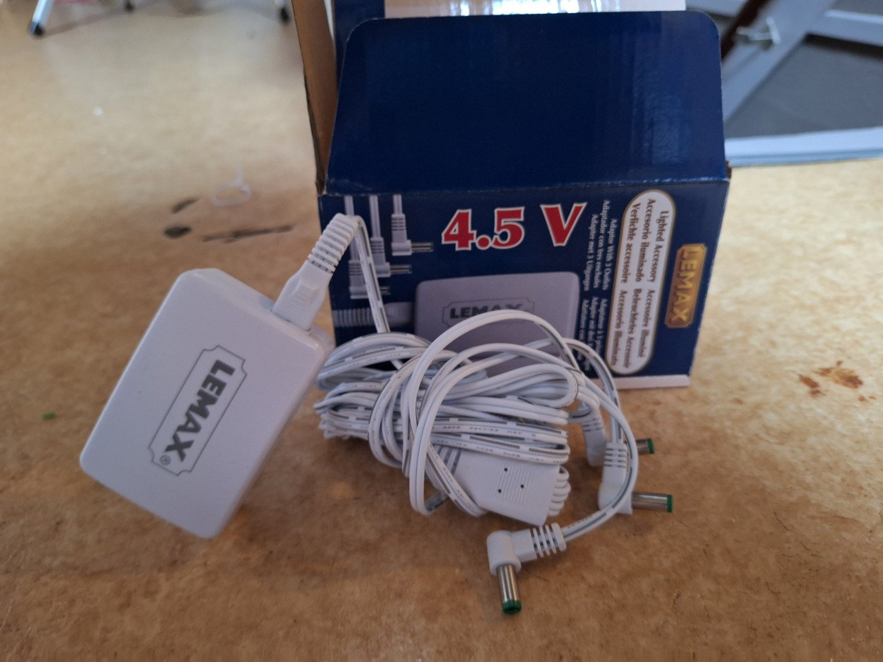 3 x adapter voor Lemax kerst huisjes voor 3 tegelijk