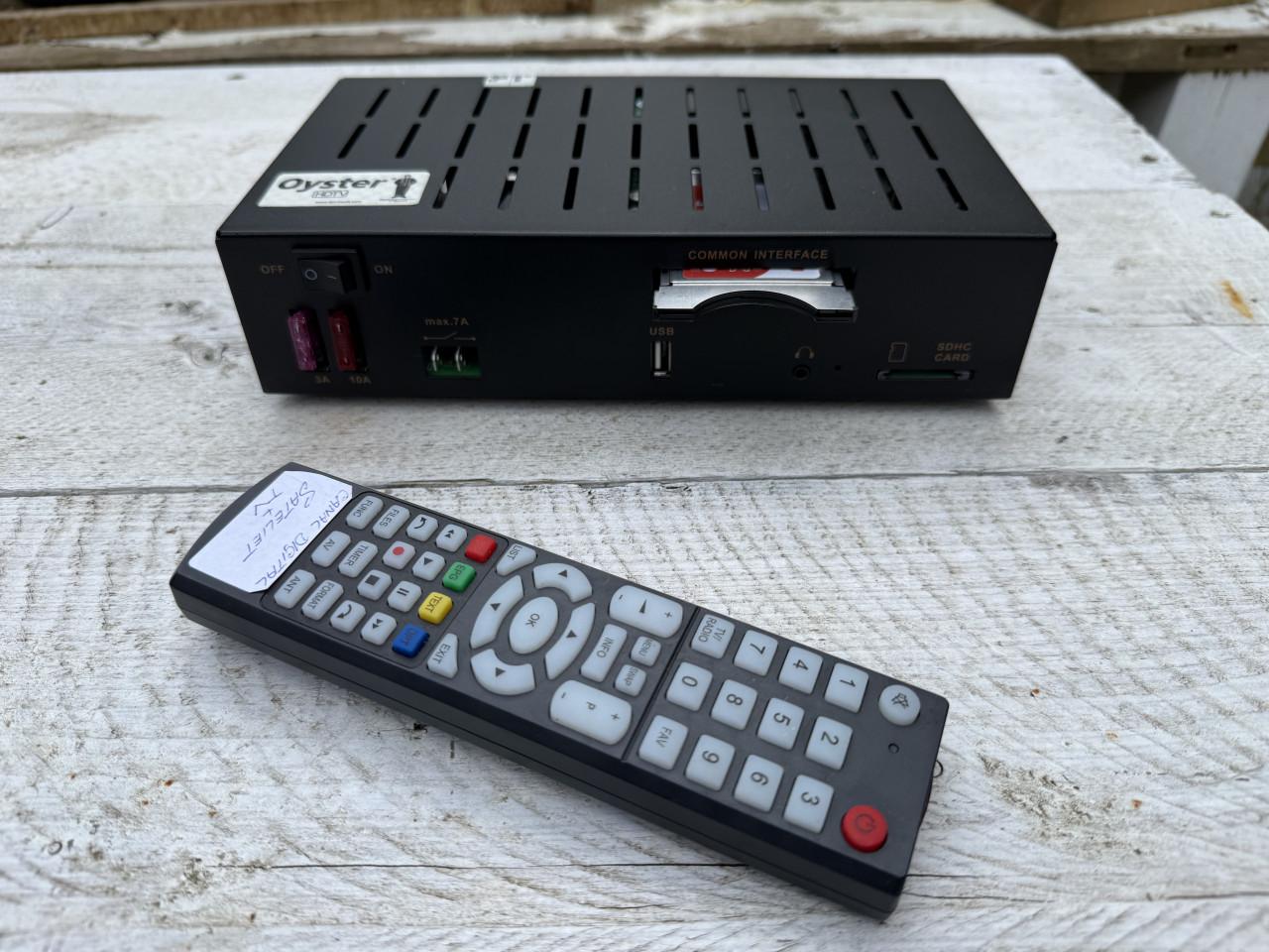 Oyster HD automatische satellietschotelset