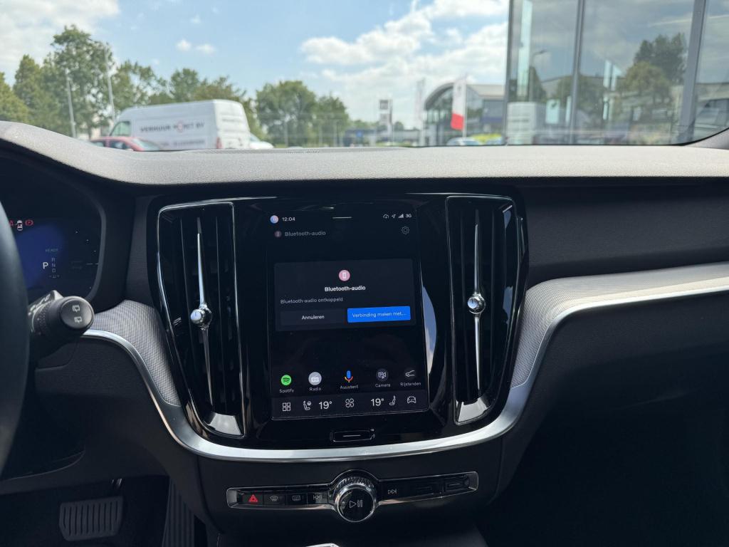 Volvo V60 2.0 t6 plug-in hybrid awd plus dark trekhaak|complete auto