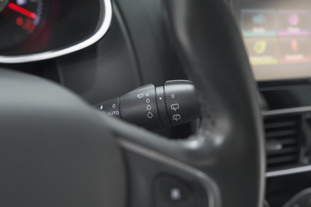 Renault Clio tce 90 intens | camera | navigatie | allseason banden | parkee