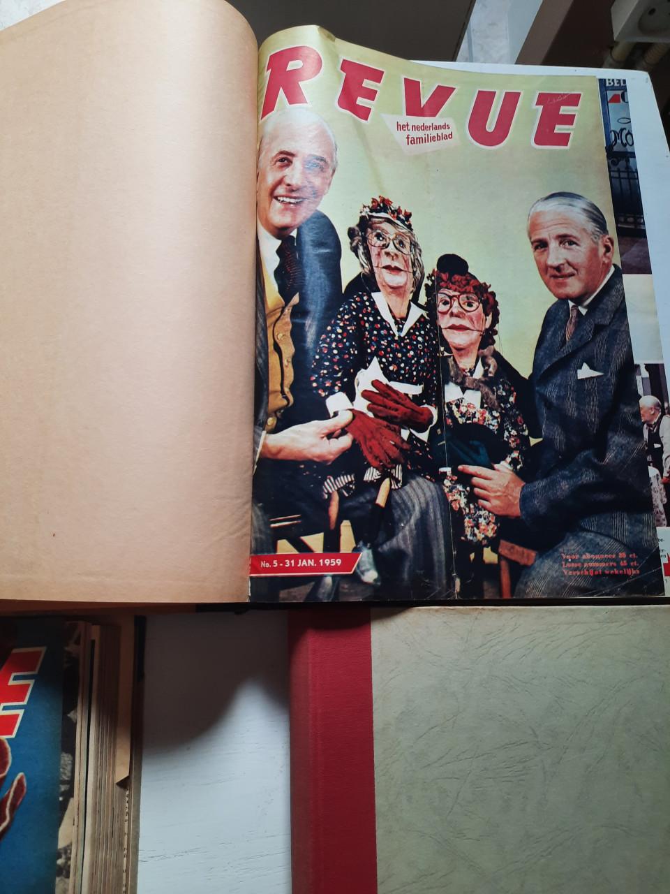 Ingebonden tijdschrift revue