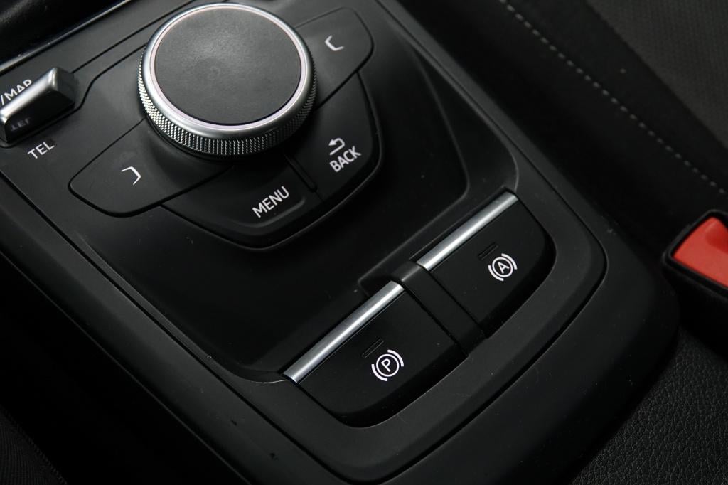 Audi Q2 1.0 tfsi sport | stoelverw. | led | pdc | 19" |