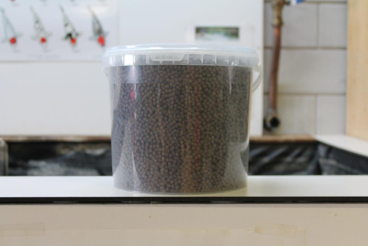 Nakiche Koi Steurvoer 3kg zinkend voer koi steur