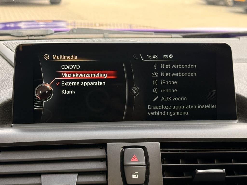 BMW 1 Serie m135i m-performance | schuifdak| navi | cruise | performance ui