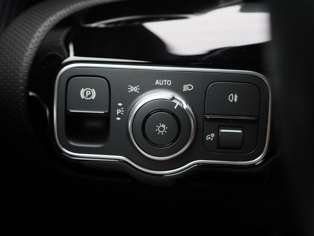 Mercedes-Benz A-Klasse 250 e luxury line | automaat | lmv | half leder | vi