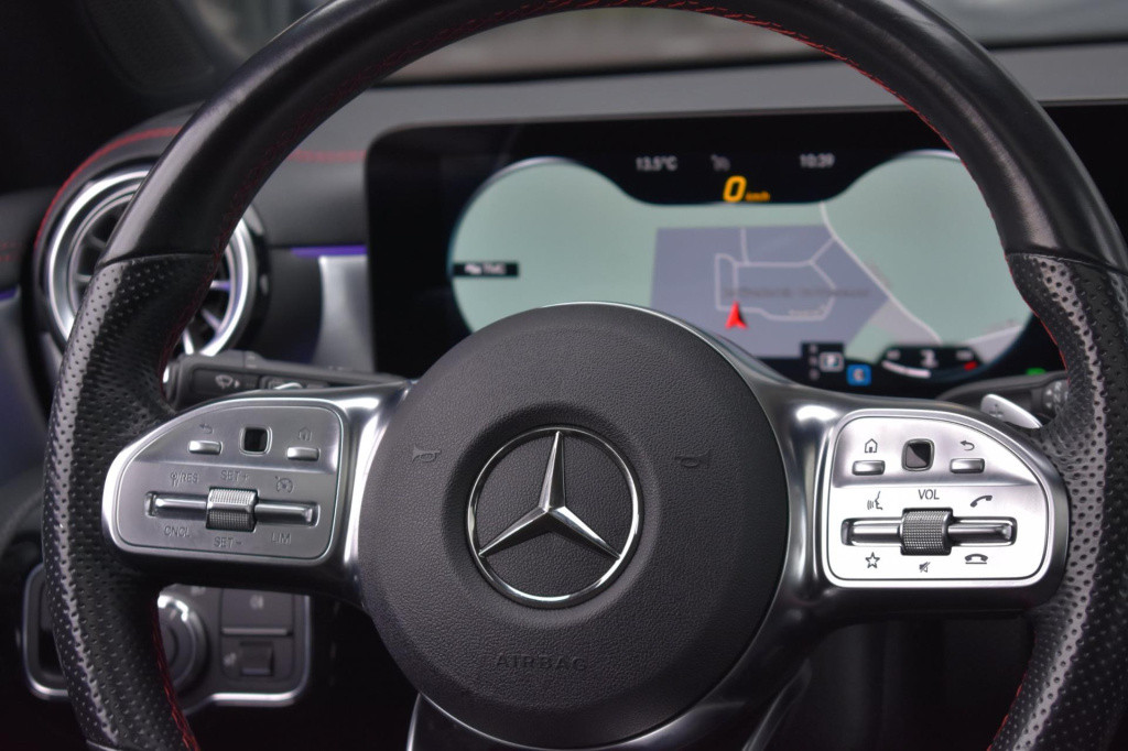 Mercedes-Benz Cla shooting brake 200 amg night | sfeerverlichting | panoram