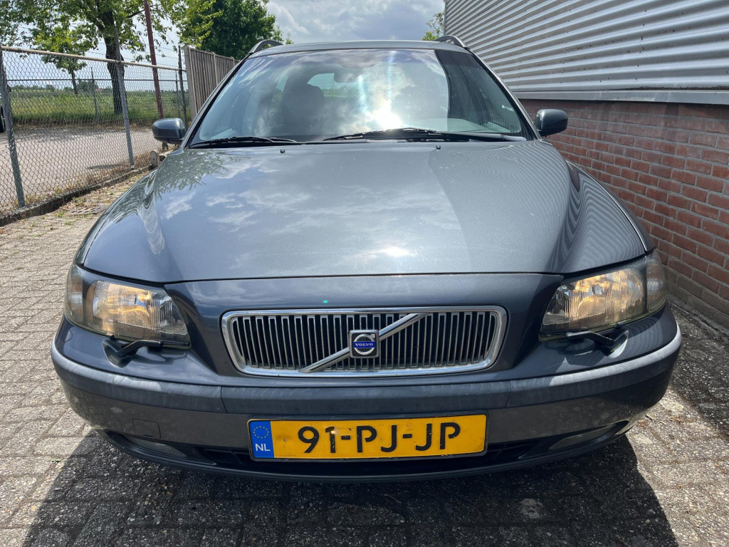 Volvo V70 2.4 comfort line | trekhaak | youngtimer