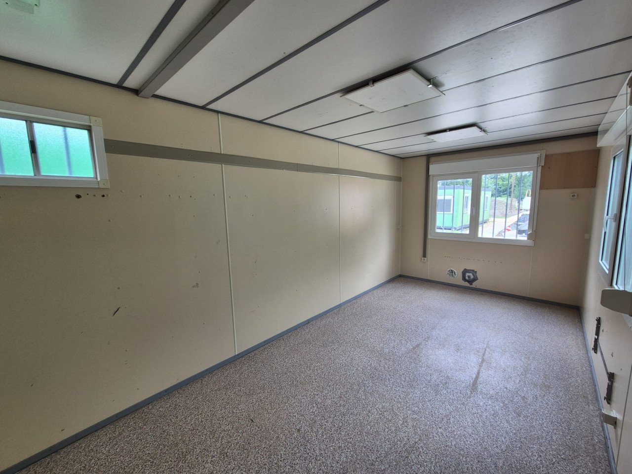 Meerdere 6x3m kantoorunits / bouwketen / woon/schaftunits