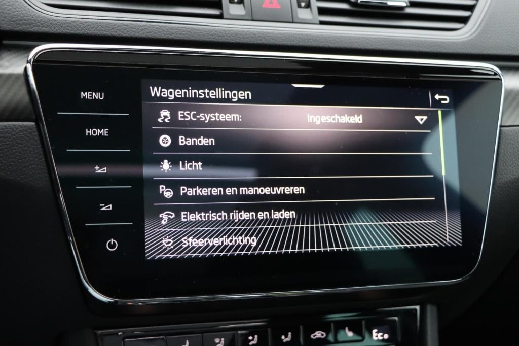 Skoda Superb combi 1.4 tsi iv sportline business 218pk dsg6 | panoramadak |