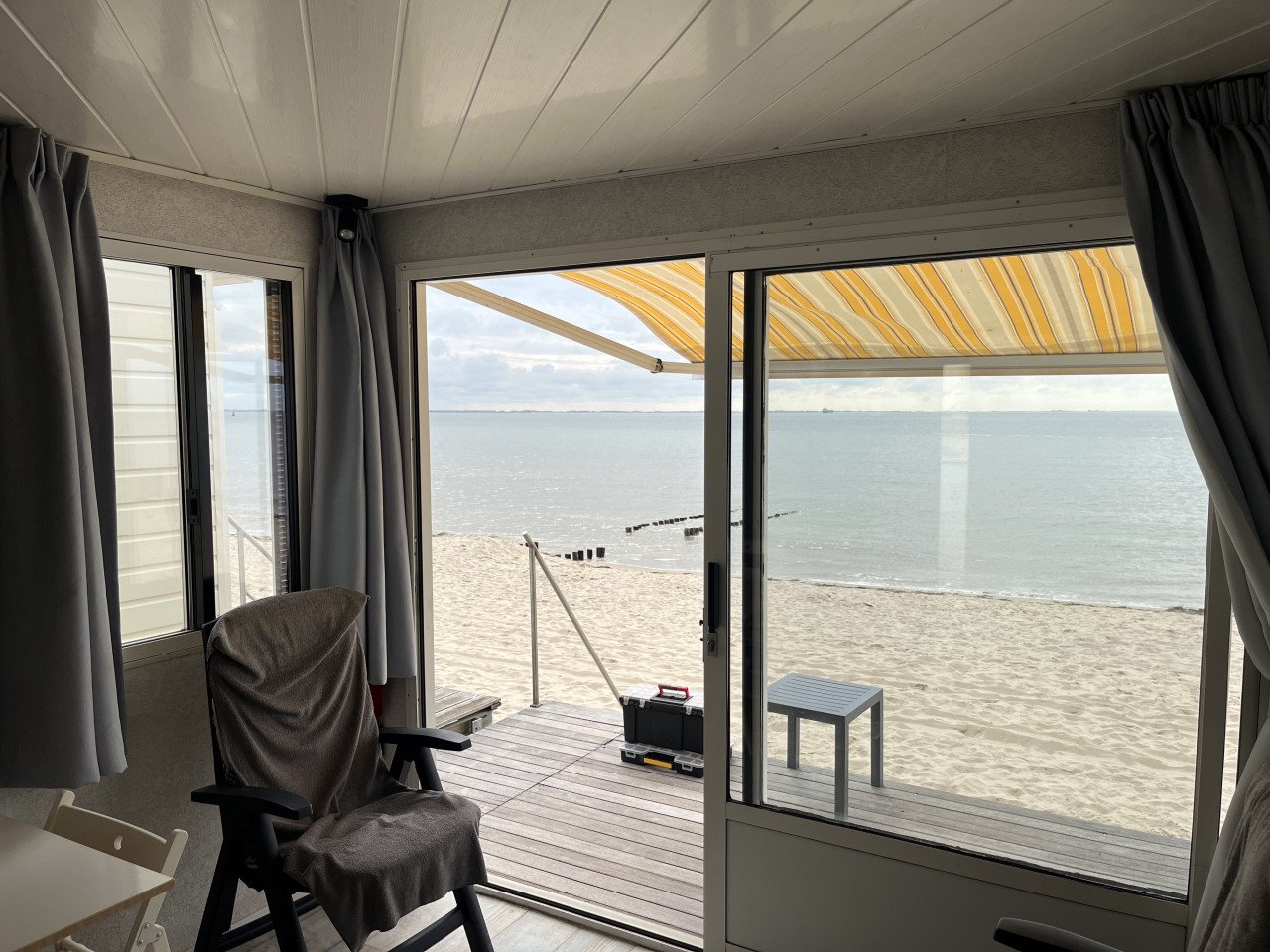 Te huur Strandslaaphuisje