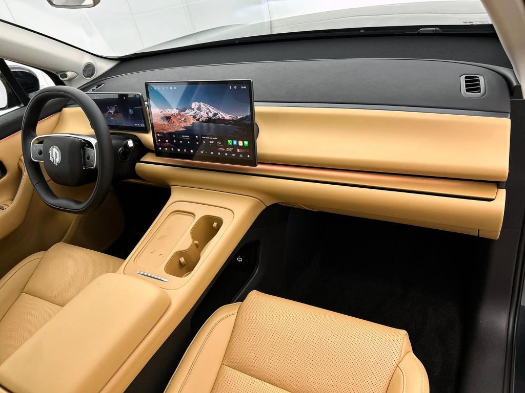 Leapmotor C10 design reev (hybrid) 28.4 kwh | interieur camel brown | stoel