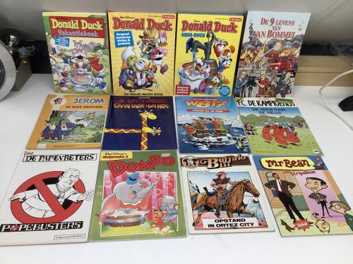 Stapel van ca 60 stripboeken, alles in 1 koop op te halen voor €50,00