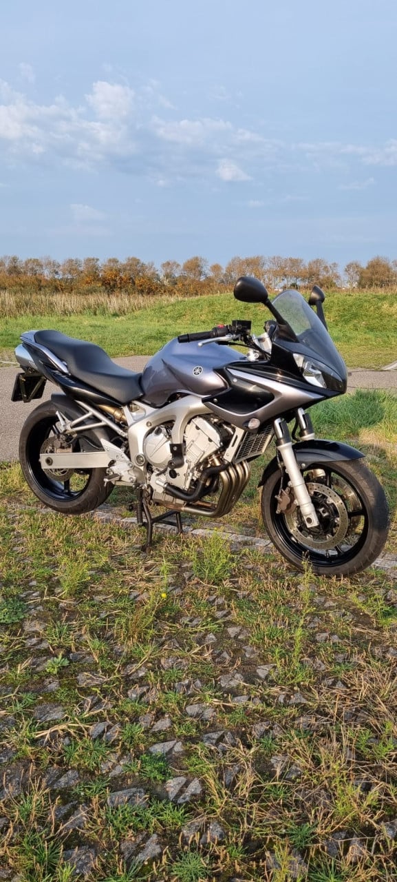 Yamaha Fazer 600