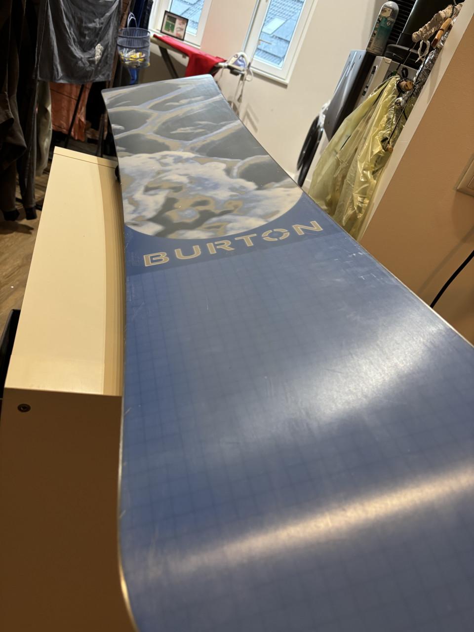 Snowboard burton met bindingen