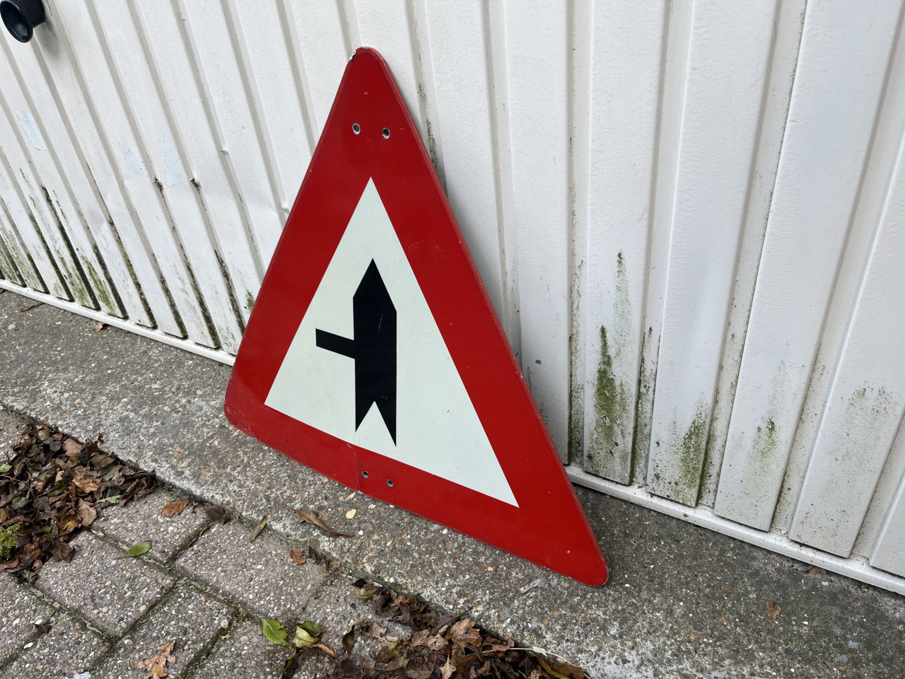 Verkeersbord Voorrangskruispunt zijweg
