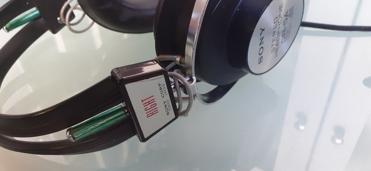 Sony stereo vintage headphone type DR-5A
