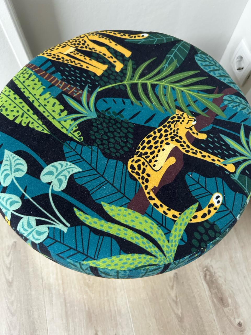 Leuke panter poef