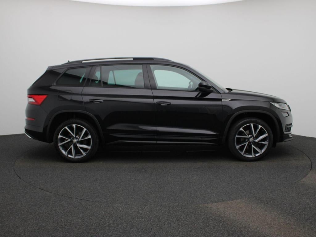 Skoda Kodiaq 1.5 tsi sportline business | panoramadak | trekhaak | sfeerver