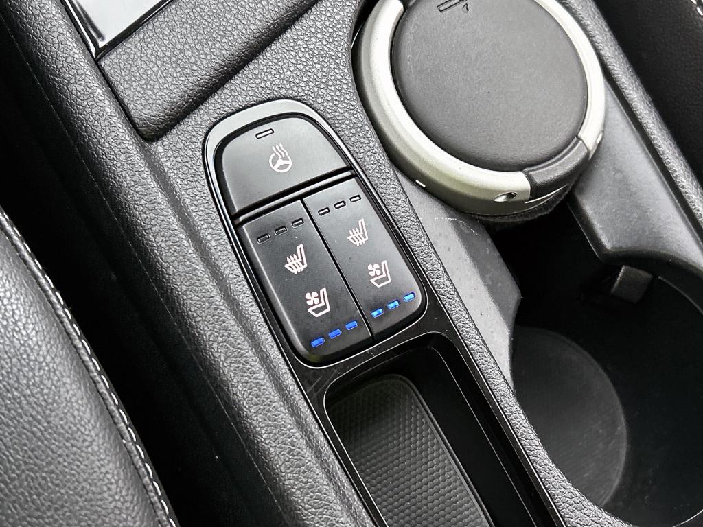 Kia Niro 1.6 gdi hybrid executiveline | trekhaak | jbl | schuifdak | stoelv