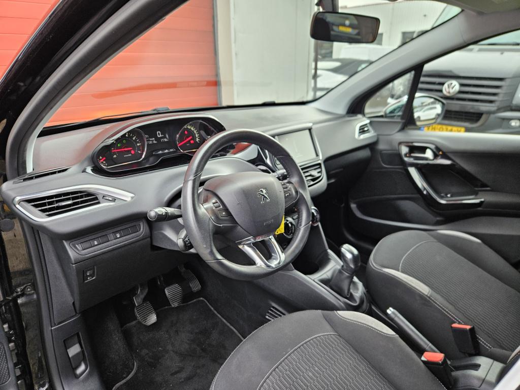 Peugeot 208 1.2 puretech style | cruisec.